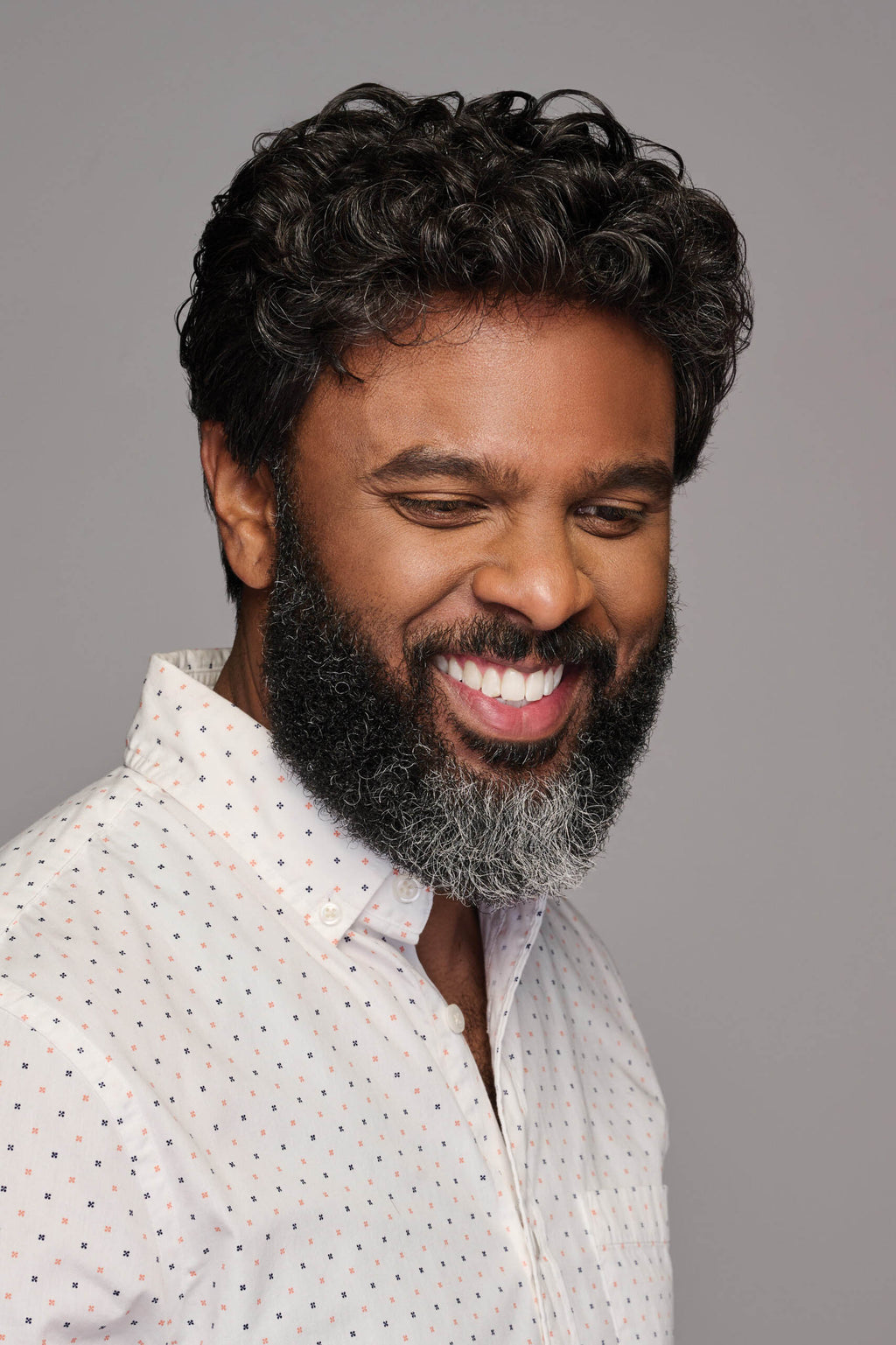 Dignified in color M120S 20% Grey / Black