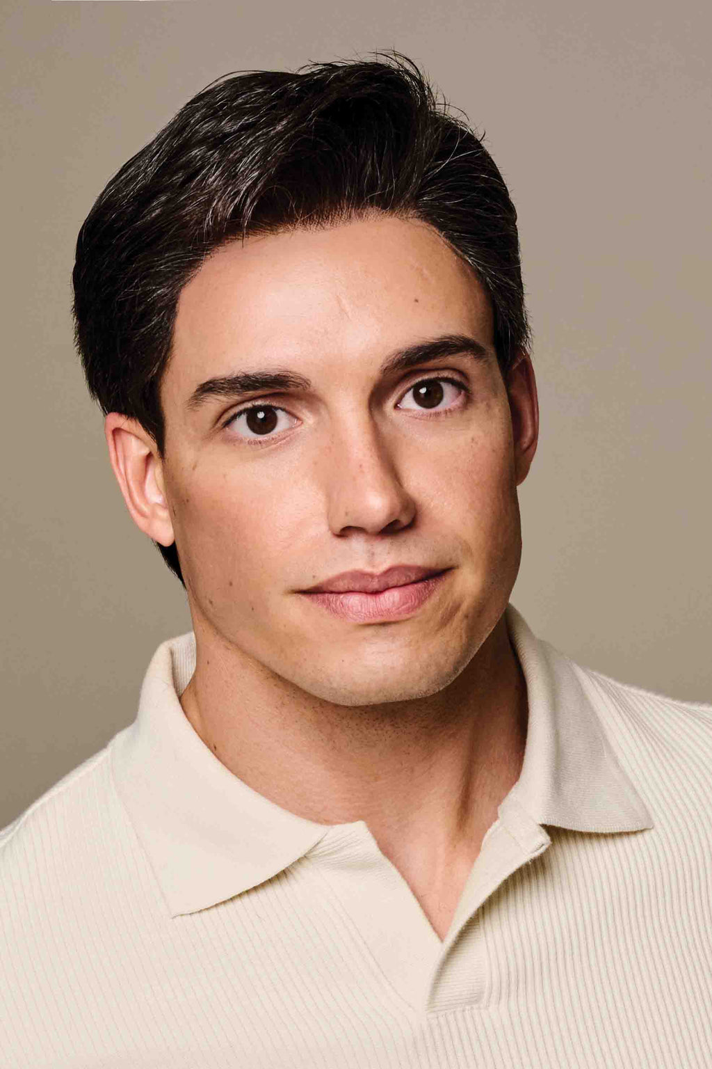 Style Elite in colour swatch M39S 5% Grey / Darkest Brown