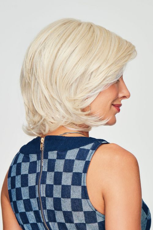 Upstage in color RL16/22 Iced Sweet Cream